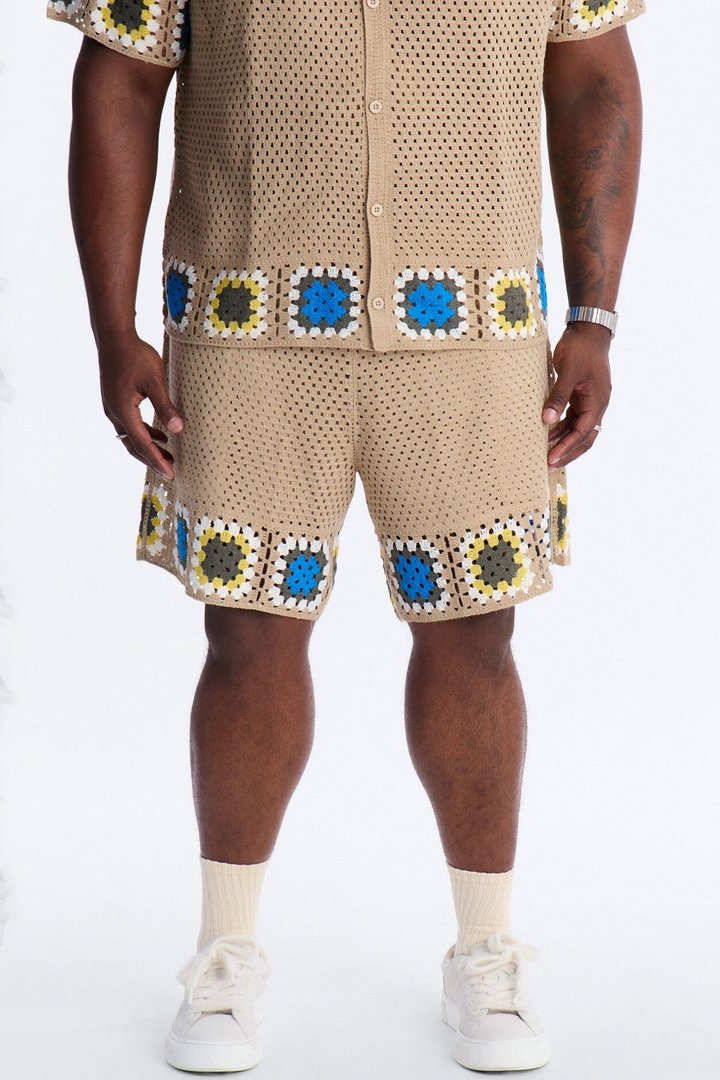 Relaxed Daisy Daze Crochet Short - Tan