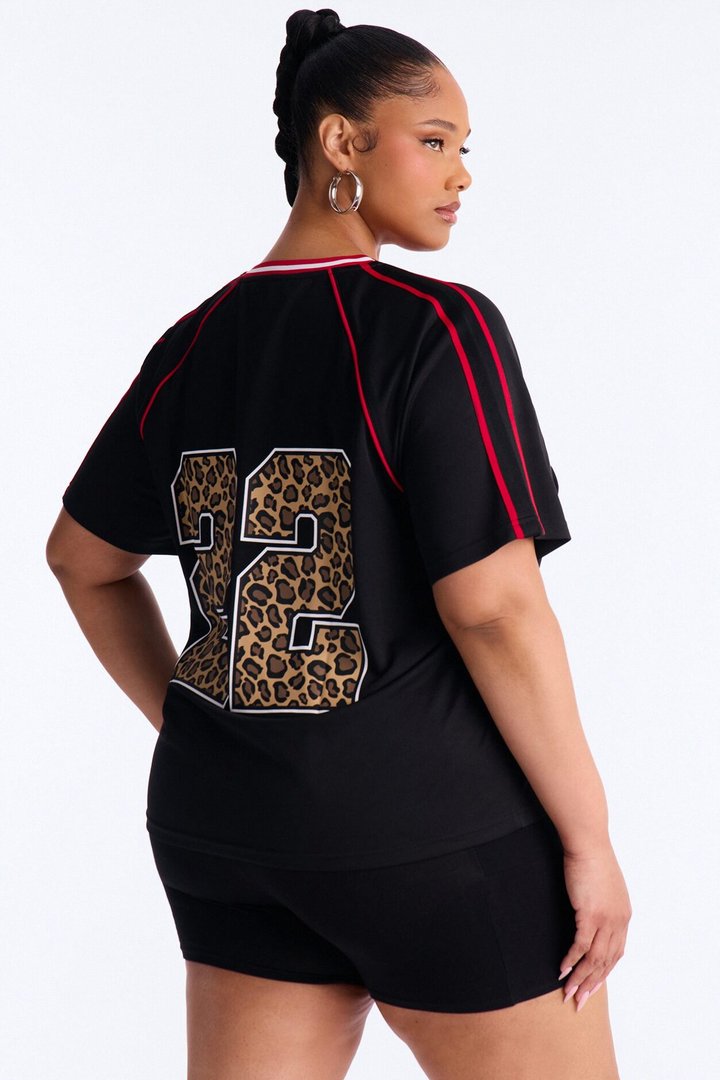 Leopard Numbers V Neck Jersey - Black