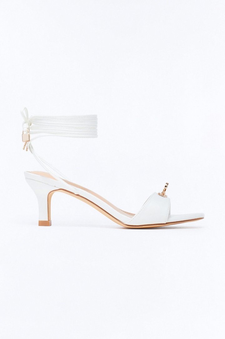 Soji Hardware Wrap Up Heels - White