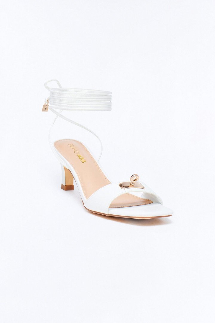 Soji Hardware Wrap Up Heels - White