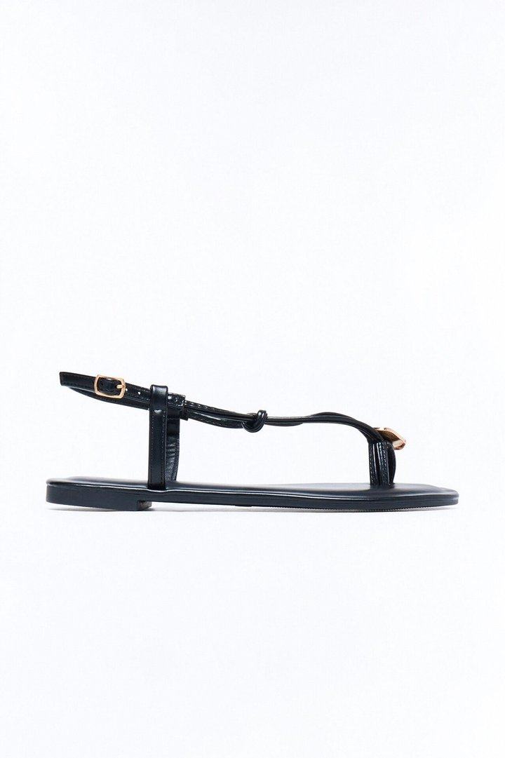 Summer Toe Ring Sandals - Black