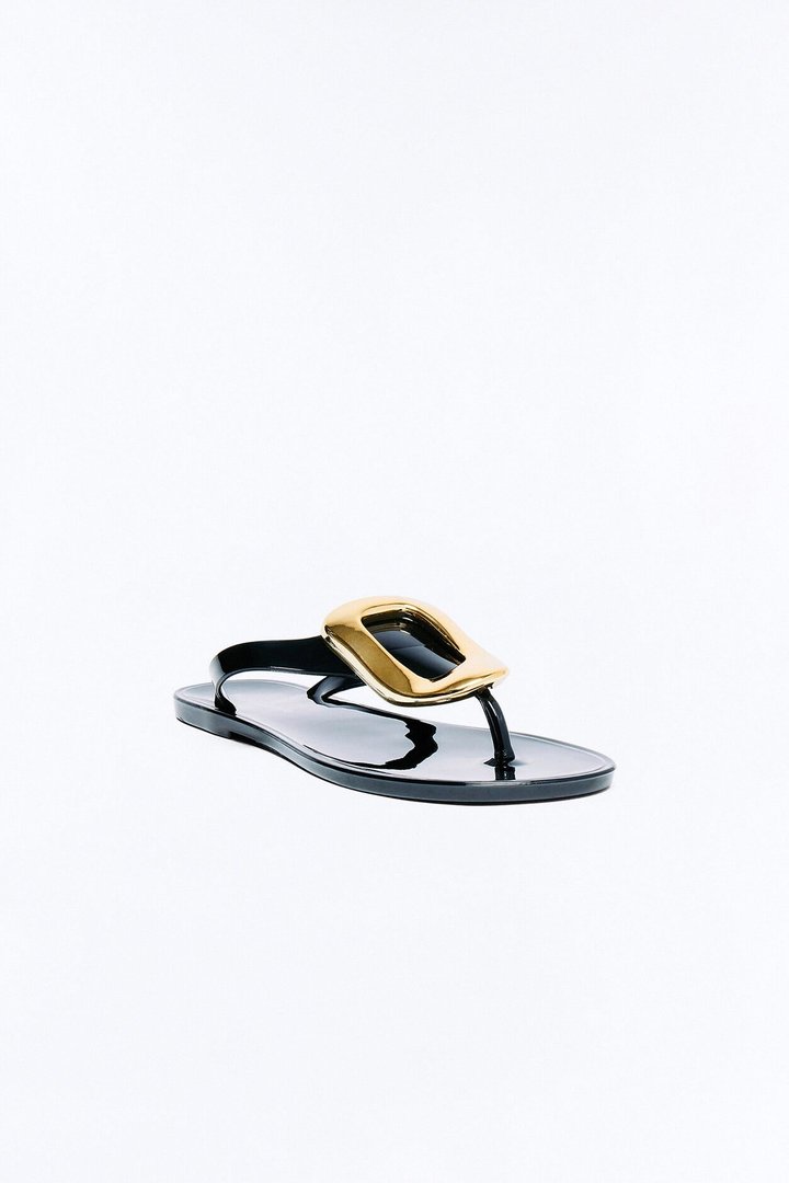 Kaneohe Hardware Flip Flops - Black