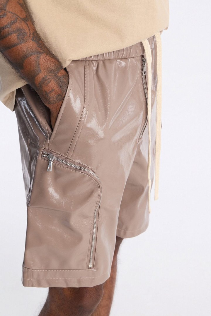 Relaxed Concordia Faux Leather Short - Brown