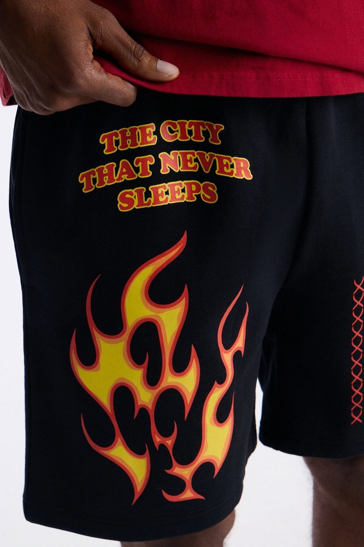 The City That Never Sleeps NYC Sweatshorts - Black