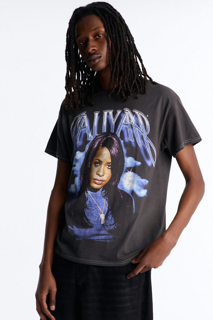 Aaliyah One In A Million Album Short Sleeve Tee - Black