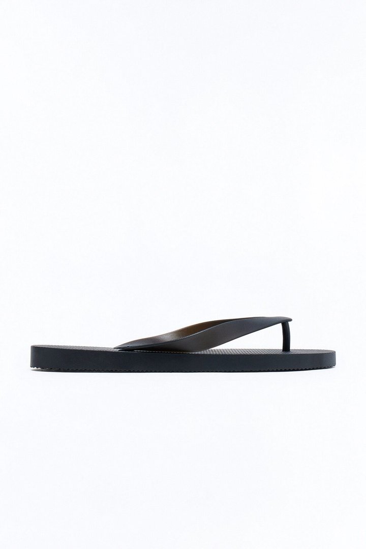 Waves Flip Flops - Black