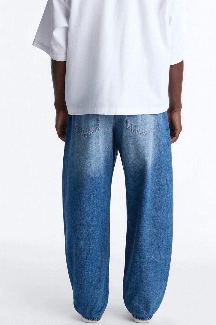 Barrel Etched Floral Jean - Medium Blue Wash