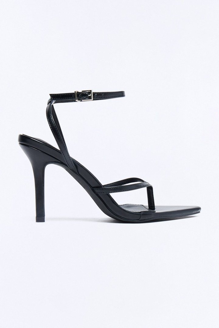 Strappy Ankle Wrap Thong Heels - Black