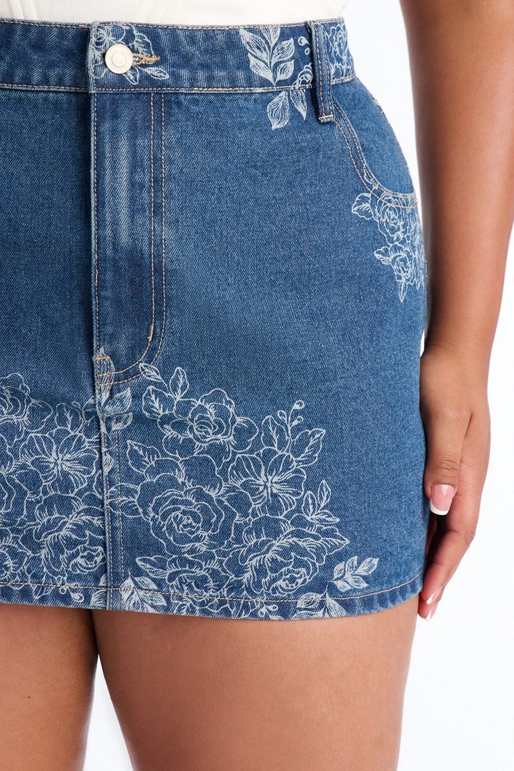 Rose Kiss Floral Print Denim Mini Skirt - Medium Wash