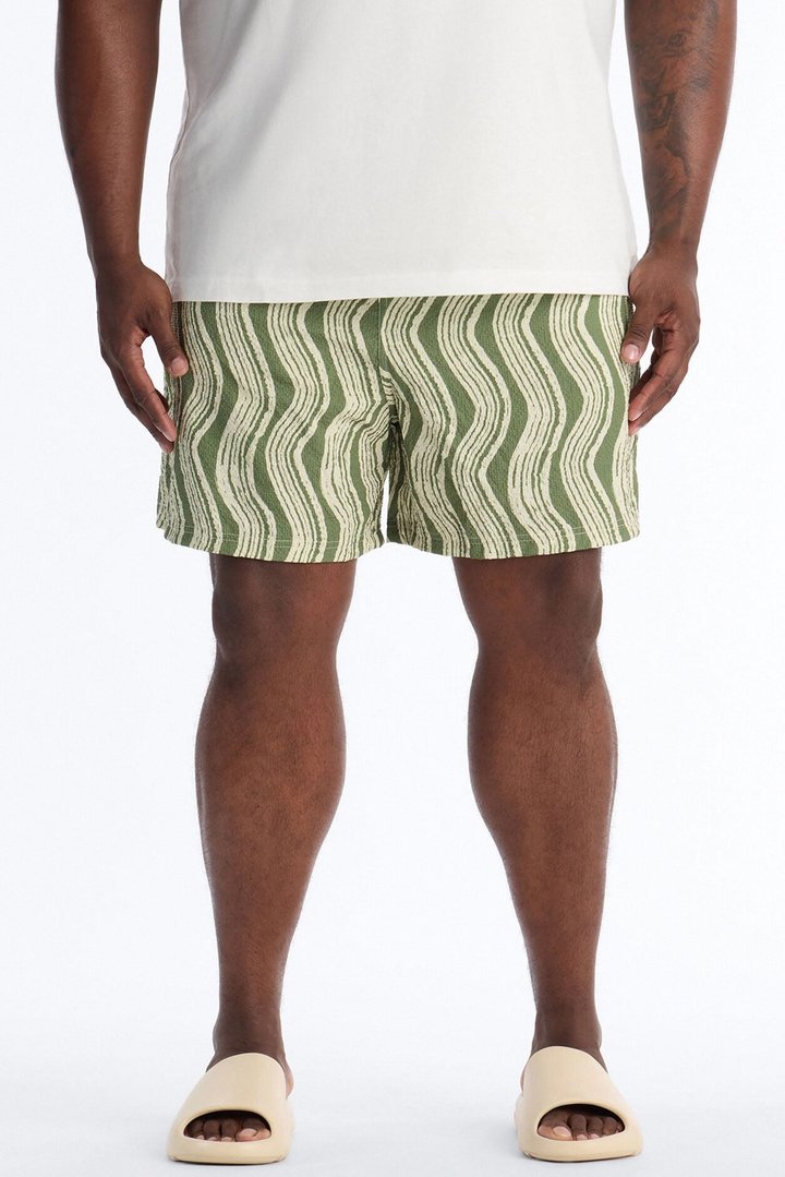 Wave Printed Seersucker Swim Trunk 6″ - Olive
