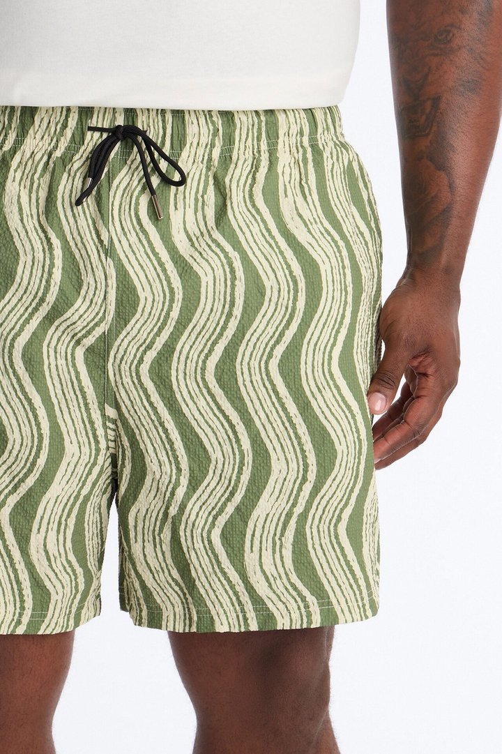 Wave Printed Seersucker Swim Trunk 6″ - Olive