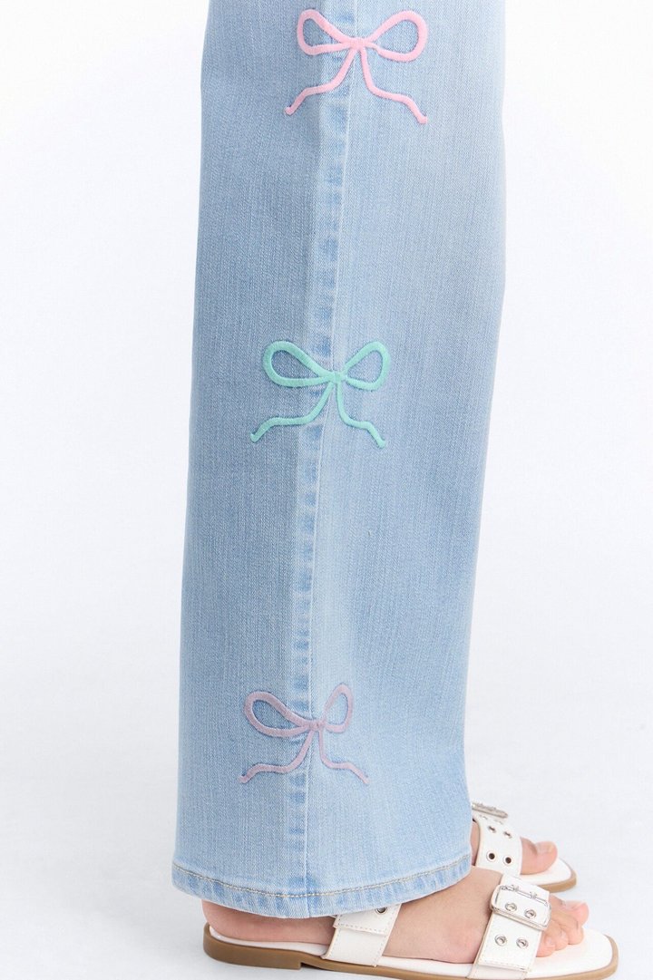 Mini Positively Pretty Wide Leg Jeans - Light Wash