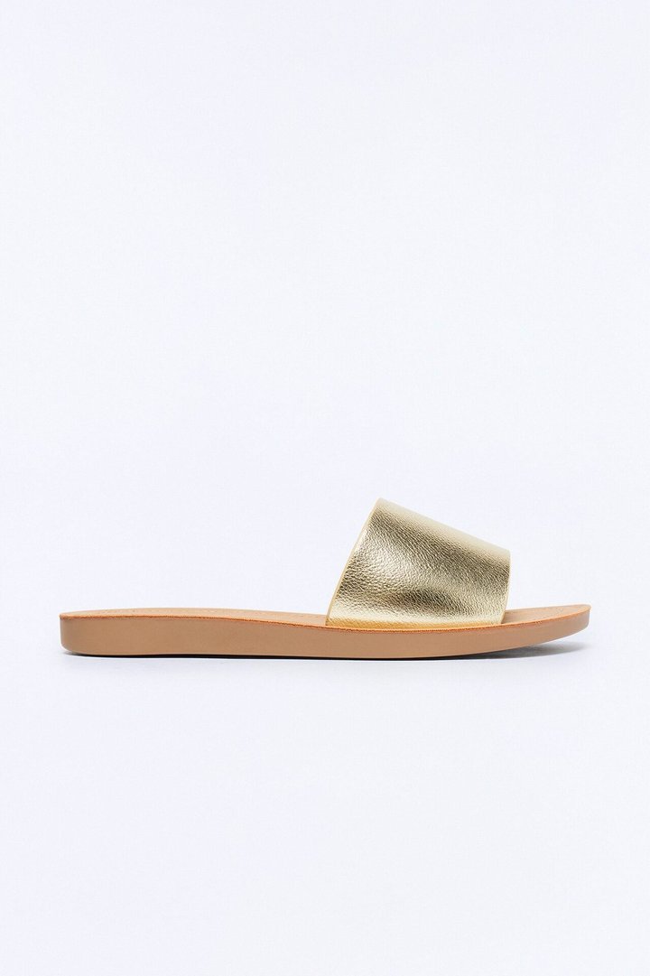 Janie Flat Sandals - Gold