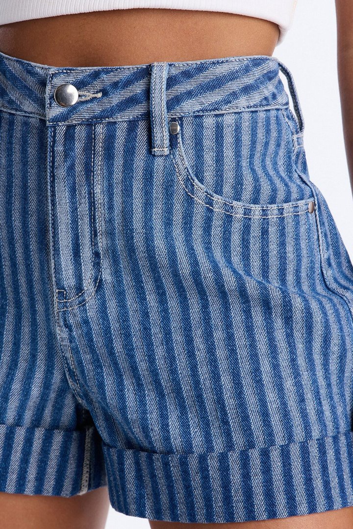 Grand Finish Striped Cuffed Denim Shorts - Medium Wash