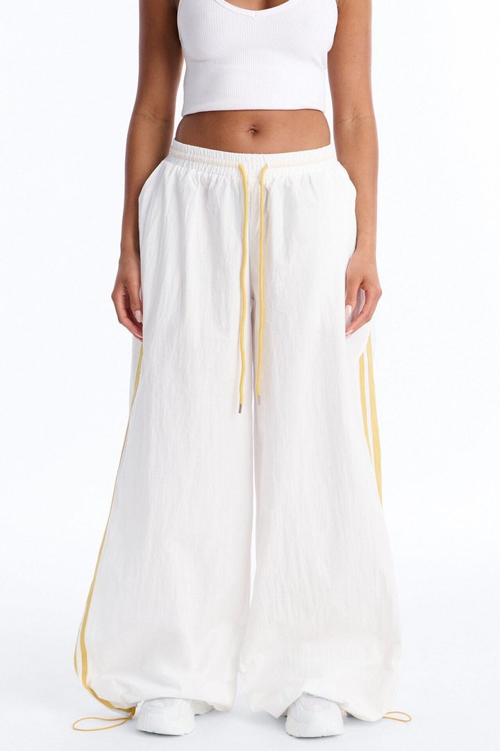 Astrid Low Rise Windbreaker Jogger Pant 30″ - White
