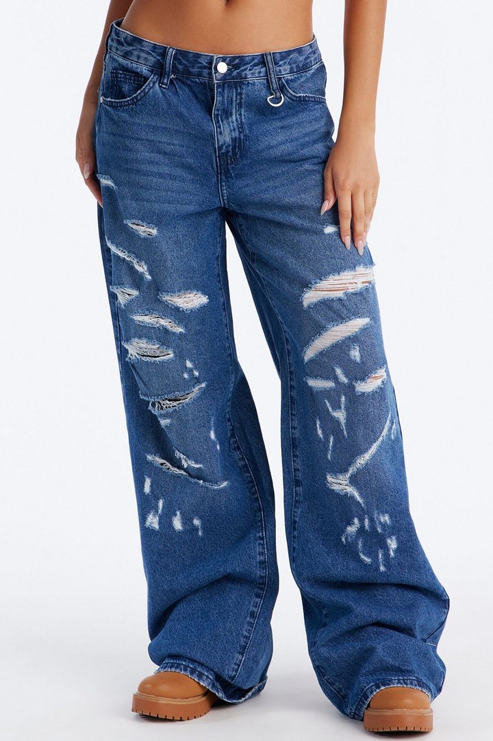 The Weekend Line Up Baggy Ripped Jeans - Medium Wash