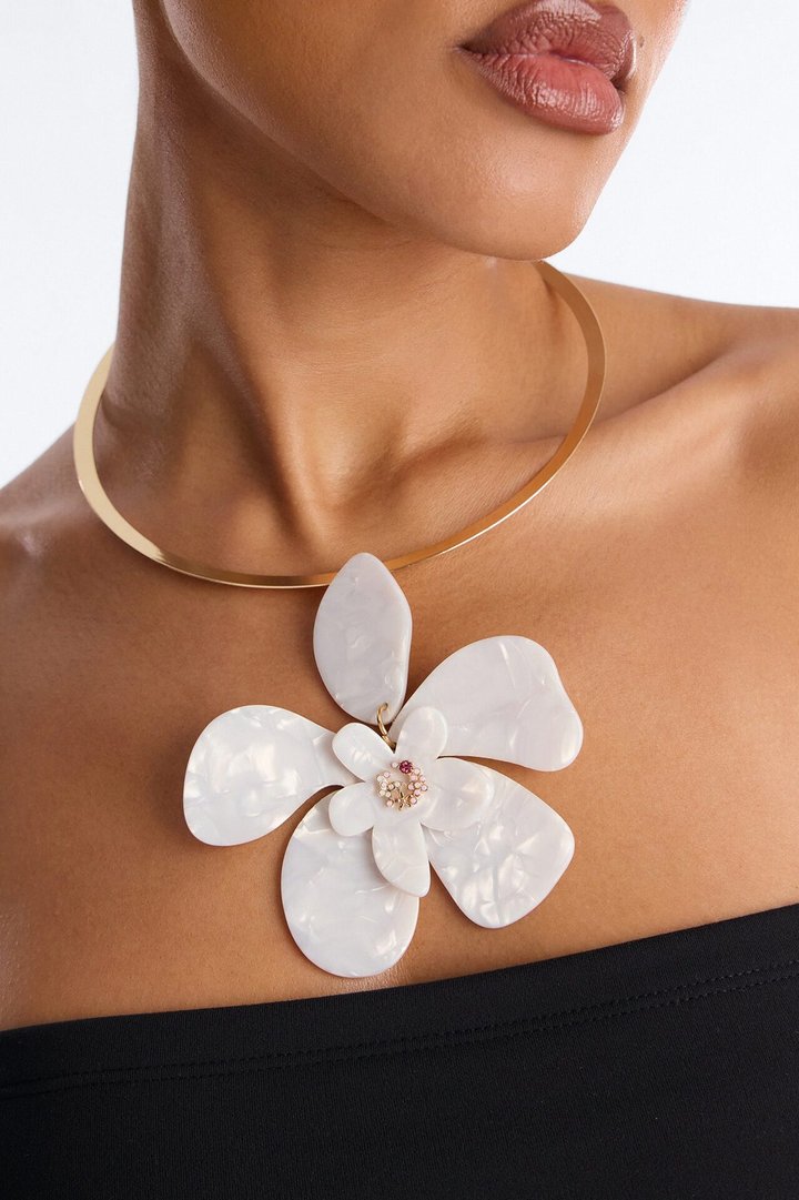 Lola Floral Necklace - Gold