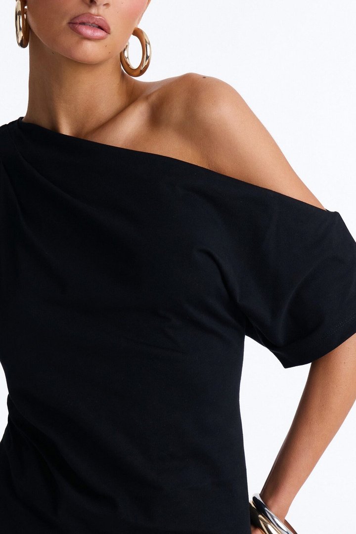 City Lounge Off Shoulder Short Sleeve T-Shirt - Black