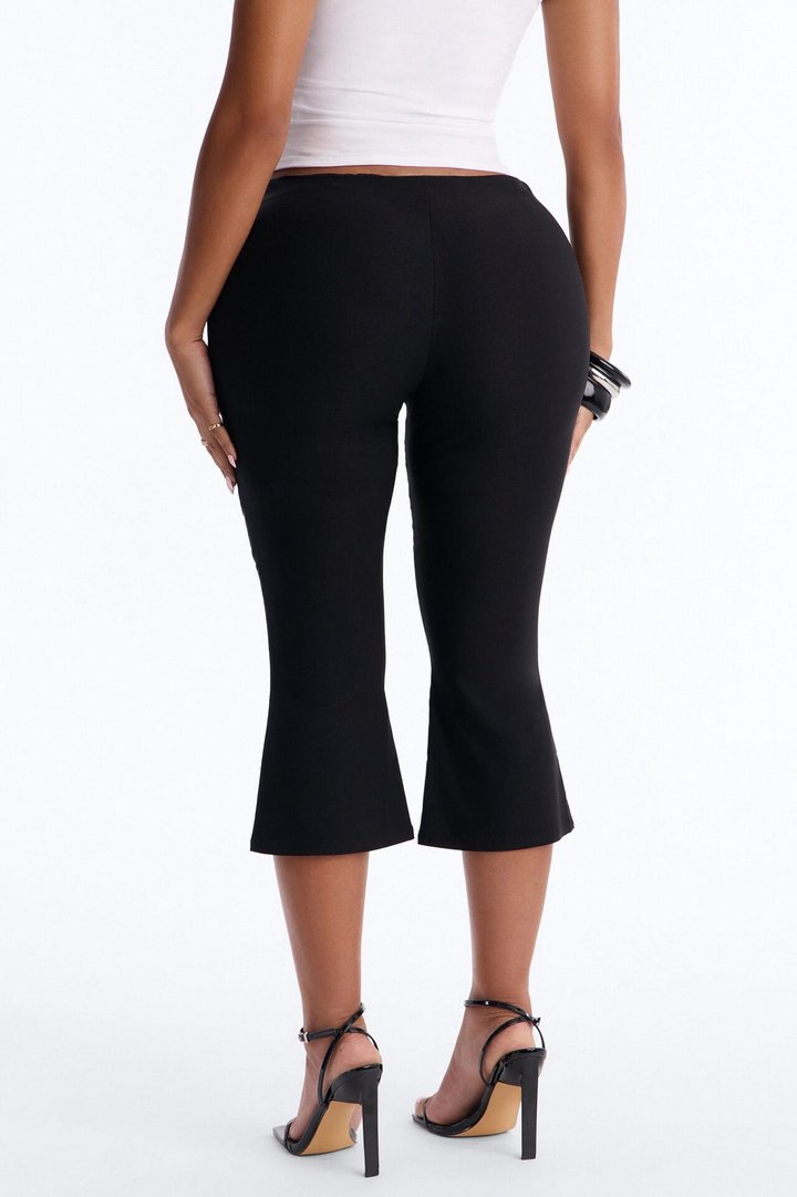 Lenora Capri Mid Rise Pant - Black