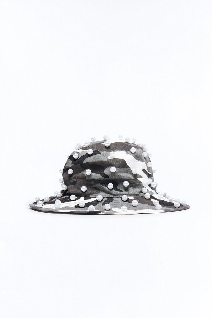 Camo Pearled Bucket Hat - Black/White