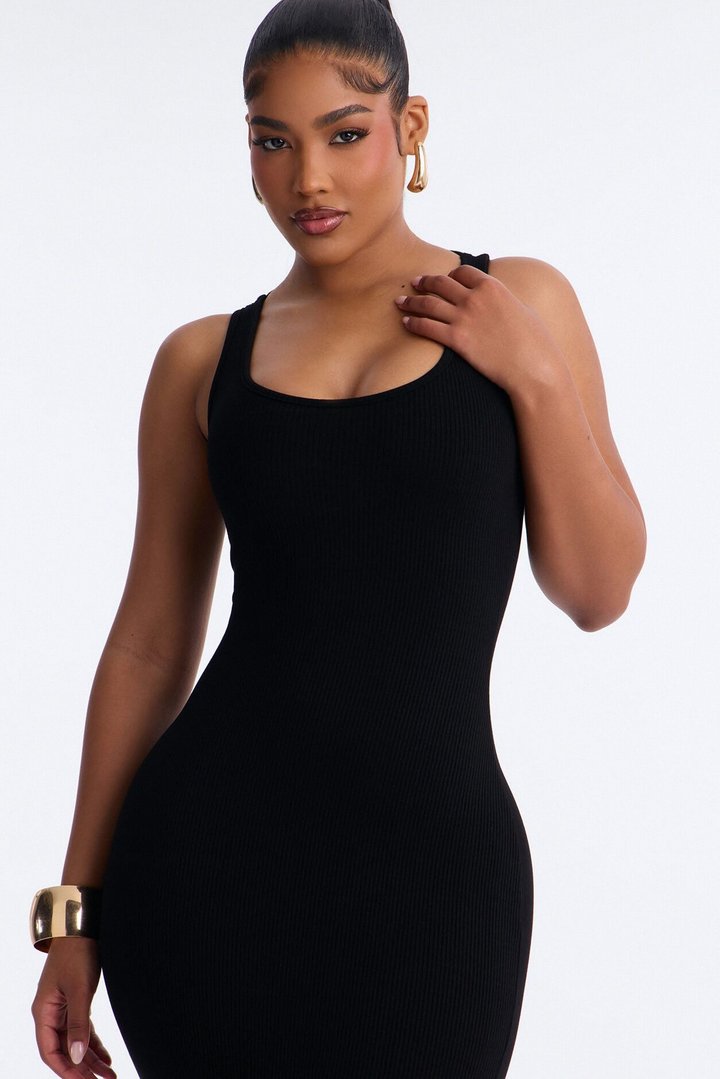 Clara Strappy Snatched Maxi Dress - Black