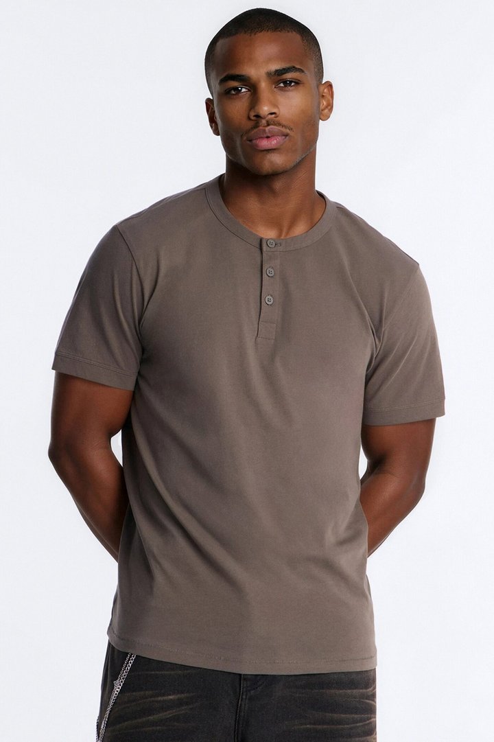 Your Everyday Classic Henley - Olive