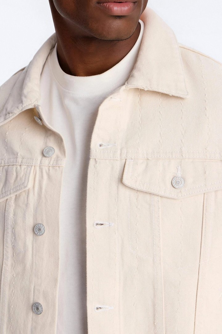 Cropped Feeling Edgy Denim Jacket - Cream