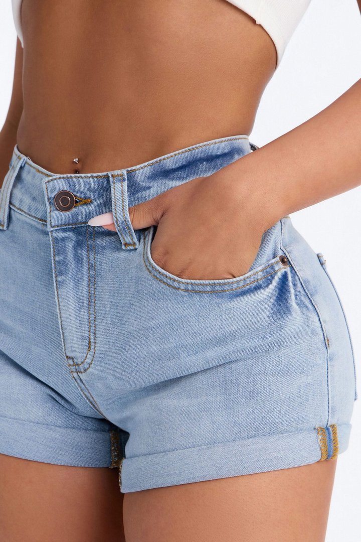 Soleil Rolled Cuff Stretch Denim Shorts - Light Wash