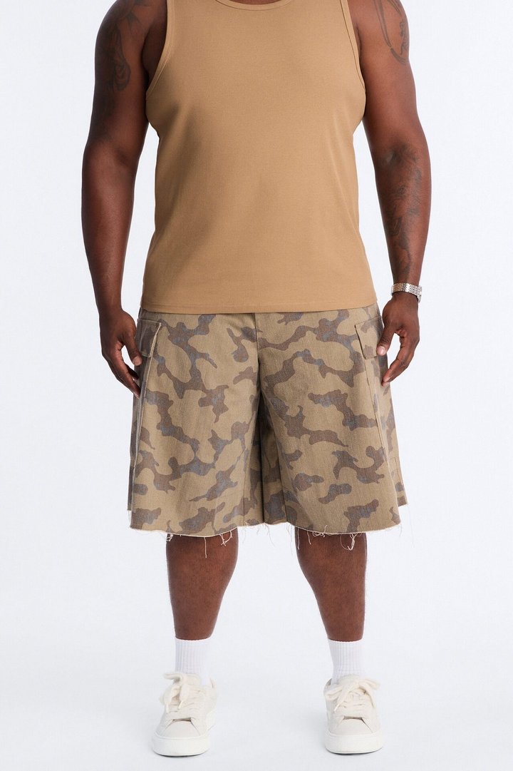 Baggy Subtle Distressed Short - Brown