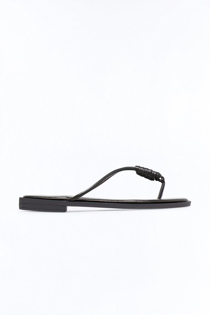 Kendall Knot Flip Flops - Black
