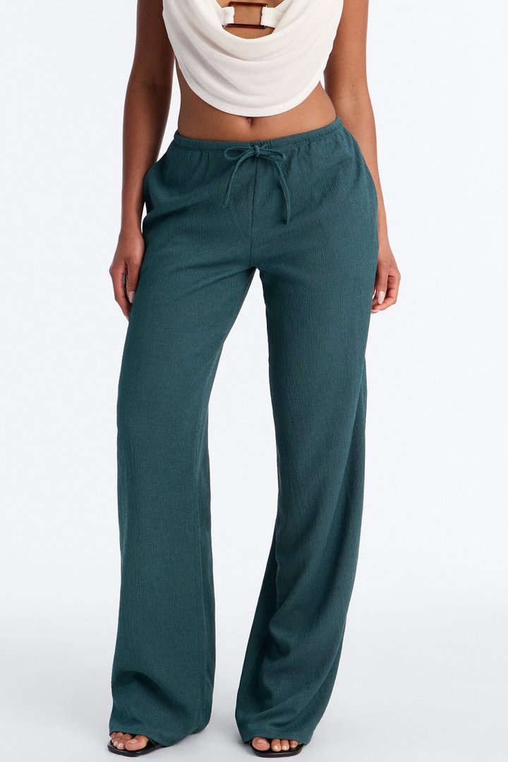Sadie Low Rise Textured Wide Leg Pant 33″ - Hunter Green