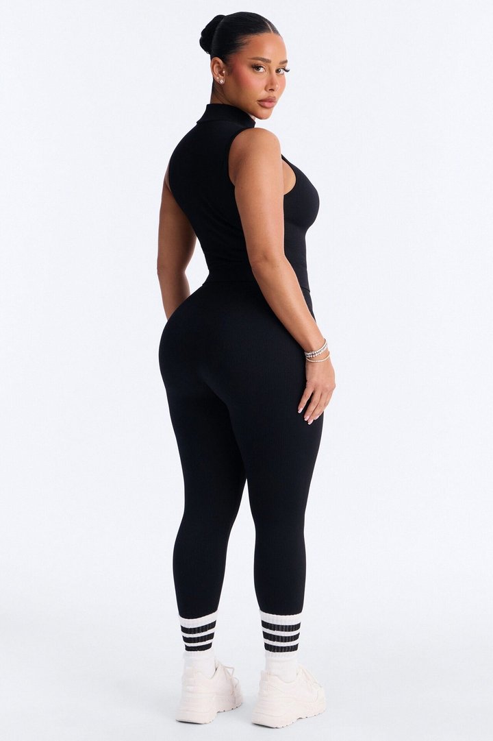 Cora Seamless Capri Set - Black