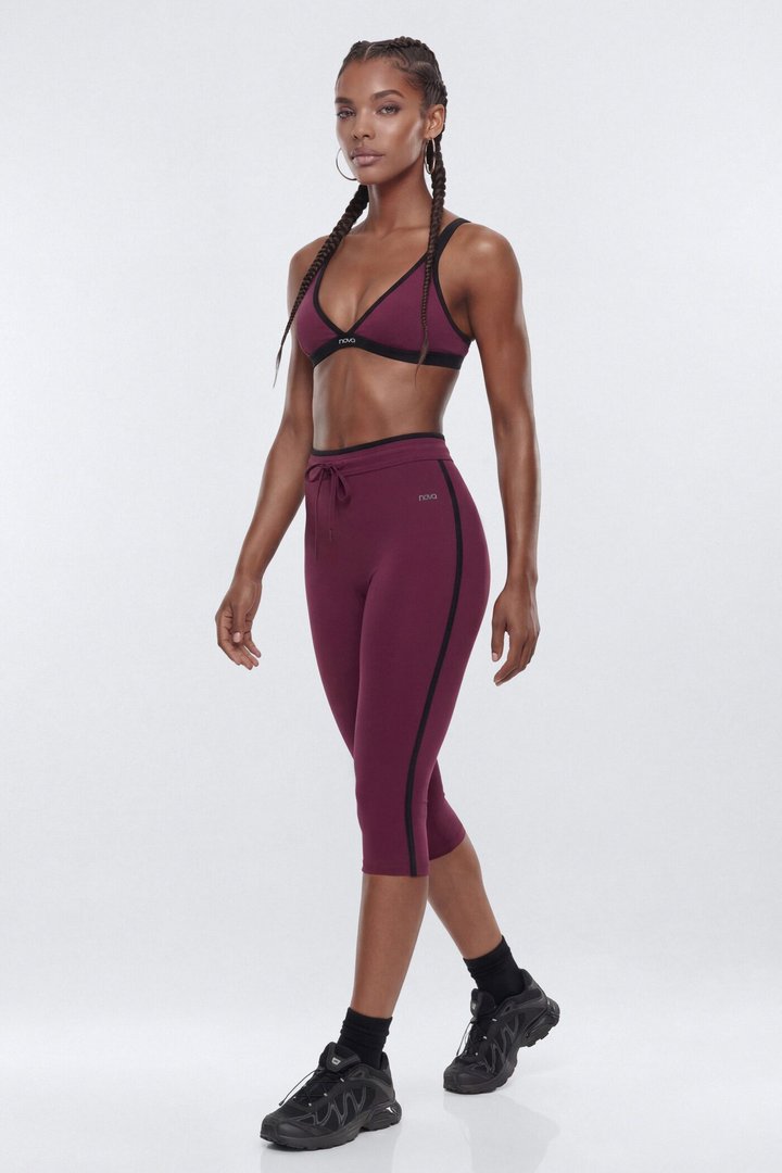 ProStretch™ 17″ Contrast Trim High Rise Capri Legging - Merlot
