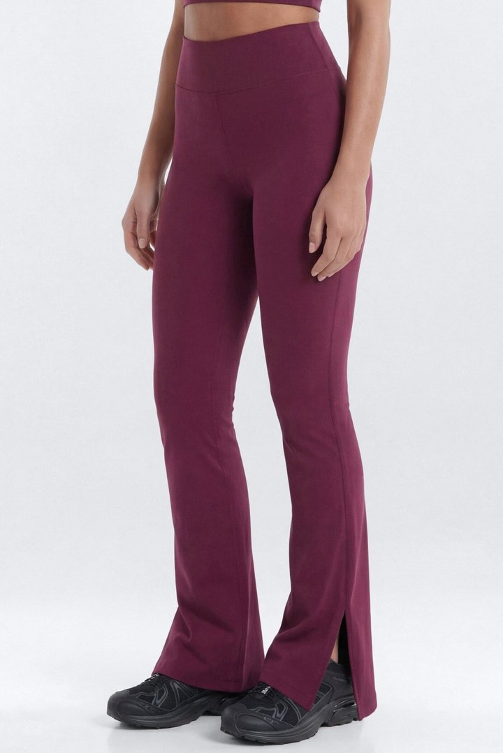 ProStretch™ 32″ Midrise Flare Legging - Merlot