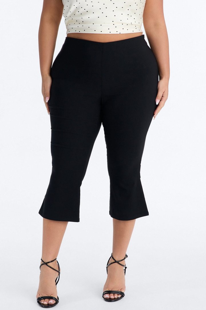 Lenora Capri Mid Rise Pant - Black