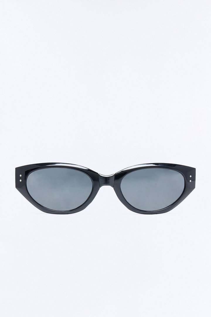 Sunny In So Cal Packable Sunglasses - Black