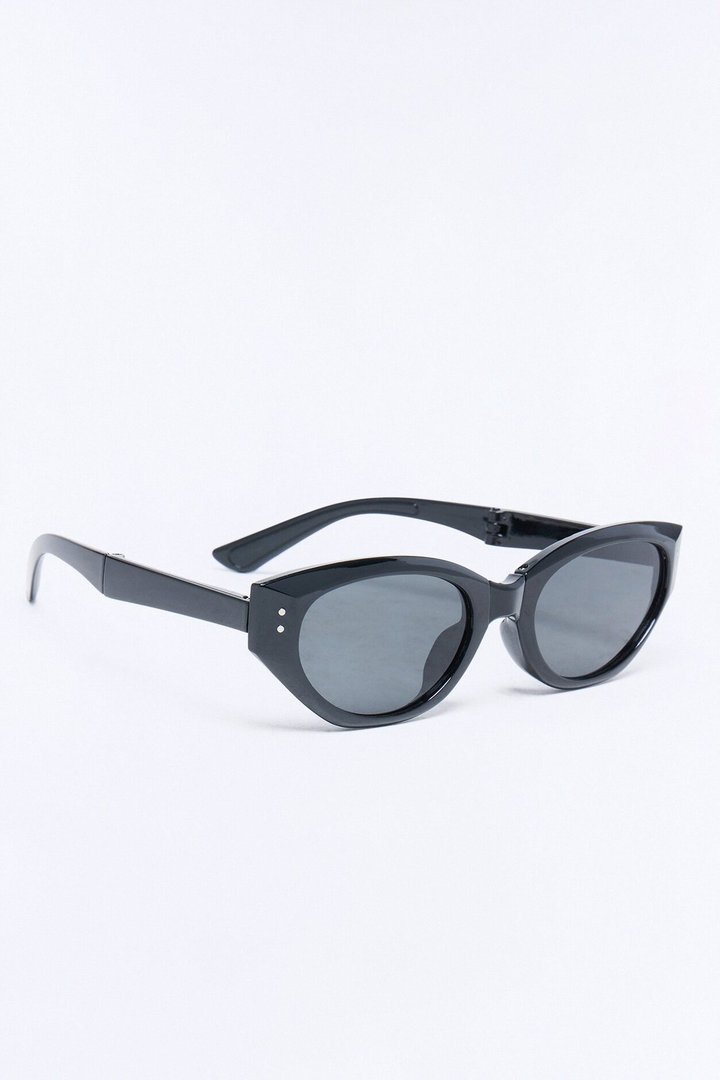 Sunny In So Cal Packable Sunglasses - Black