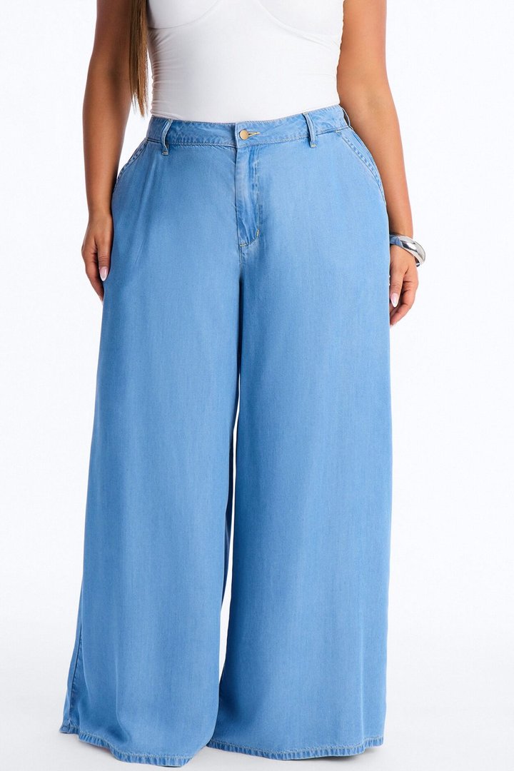 High Tempo Chambray Super Low Rise Pant 32″ - Light Wash