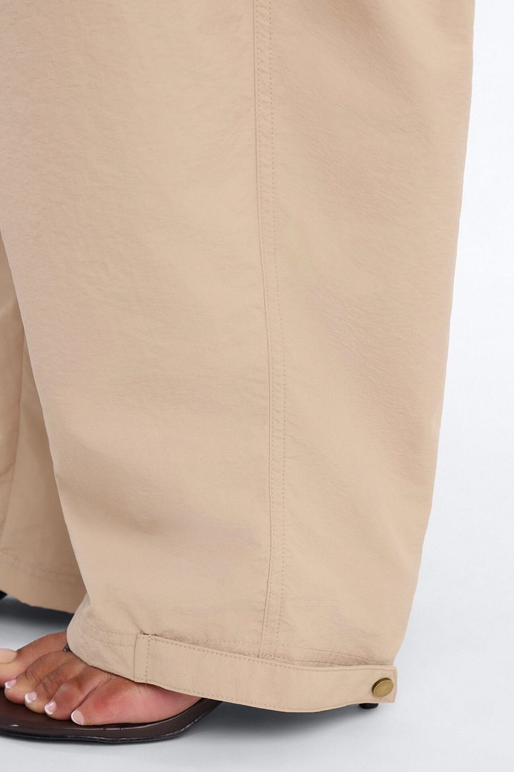 Nylon Windbreaker Pant - Stone