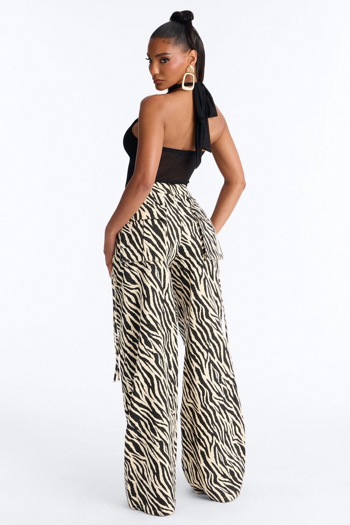 Daring Zebra Wide Leg Pleated Pants 33″ - Black/combo