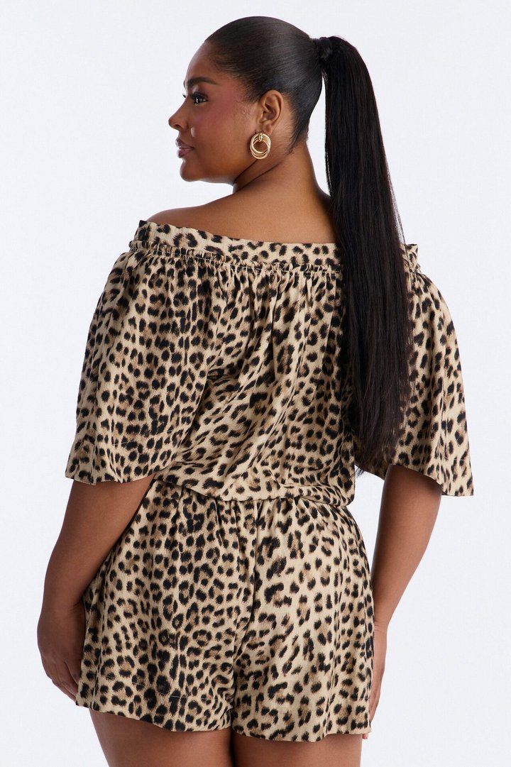 Xandra Leopard Short Sleeve Flowy Romper - Leopard