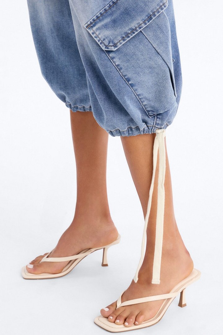 Aruba Pull On Cargo Denim Jorts - Light Wash