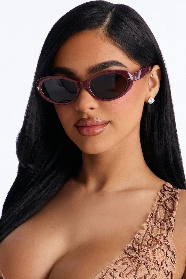 Looking Like A Lady Sunglasses - Burgundy