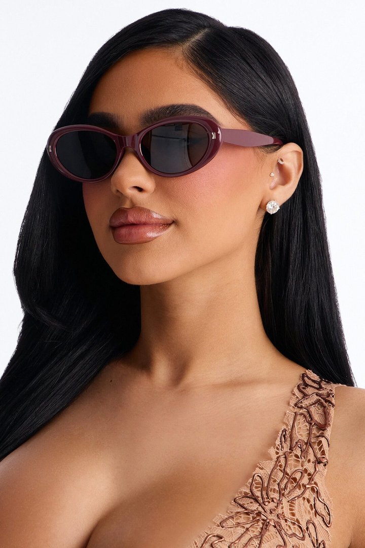 Looking Like A Lady Sunglasses - Burgundy