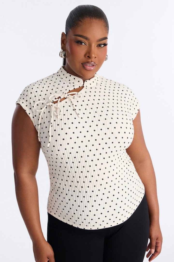 Mina Textured Polka Dot Mock Neck Short Sleeve Top - Cream/combo