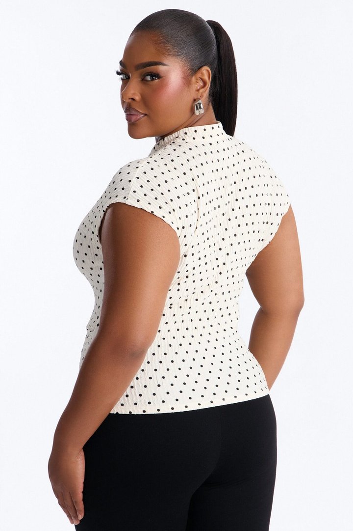 Mina Textured Polka Dot Mock Neck Short Sleeve Top - Cream/combo