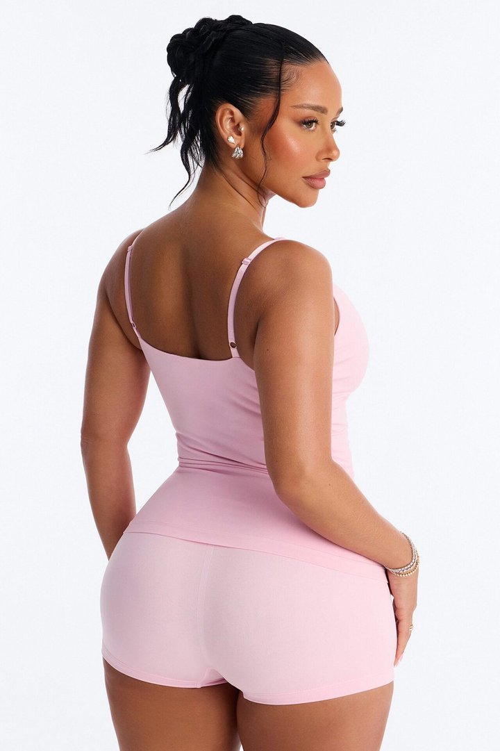 Seamless Smooth Double Lined Scoop Neck Cami Top - Light Pink