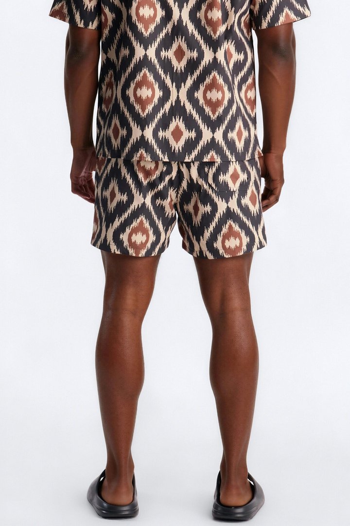 Geometric Sahara Swim Trunk 7″ - Black/Brown