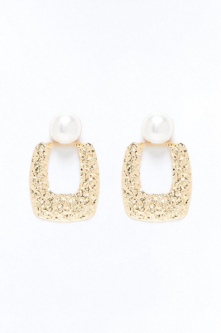 Knock The Pearls Drop Earrings - Gold