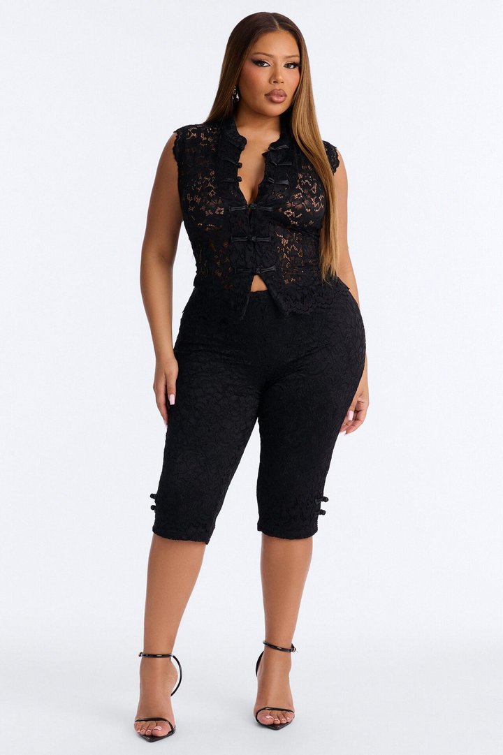 Le Fleur Lace Capri Set - Black